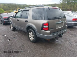 2006 Ford Explorer XLT z VIN 1FMEU63E36UA14864, wystawiony jako IAAI lot #41878026 z przebiegiem 221 134 mil mil oraz . Historia ofert i sprzedaży dostępna na DreamBid. Obrazek 3.