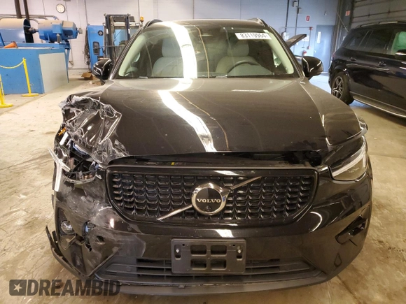 2023 Volvo XC40 Ultimate Dark Theme z VIN YV4L12UX0P2093949, wystawiony jako Copart lot #83119964 z przebiegiem 11 047 mil mil oraz Szkoda całkowita • Salvage title. Historia ofert i sprzedaży dostępna na DreamBid. Obrazek 5.