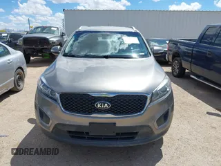 2016 Kia Sorento LX with VIN 5XYPG4A5XGG110456, listed as a IAAI auction lot 41960711 with 150,511 mi miles. Bid and sale history available at carsss.com. Image 12.
