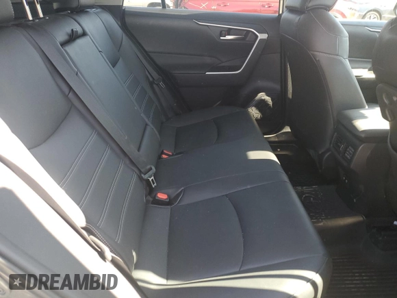 2021 Toyota RAV4 XLE Premium z VIN 2T3A1RFV5MW145979, wystawiony jako Copart lot #62752895 z przebiegiem 35 096 mil mil oraz Szkoda całkowita • Salvage title. Historia ofert i sprzedaży dostępna na DreamBid. Obrazek 11.