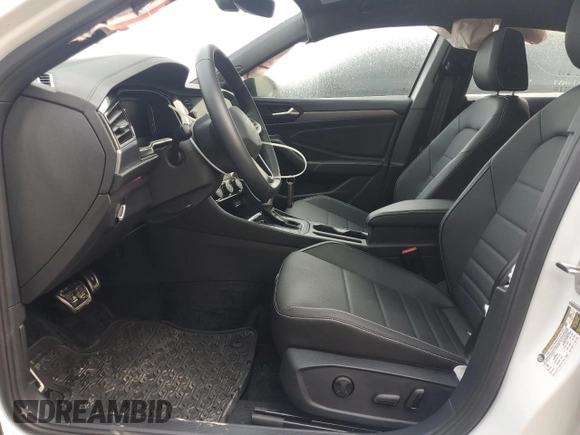 2024 Volkswagen Jetta SE with VIN 3VWSM7BU2RM093228, listed as a Copart auction lot 59108945 with 30,565 mi miles and Salvage title. Bid and sale history available at DreamBid. Image 7.