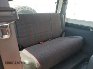 2000 Jeep Wrangler Sport с VIN 1J4FA49S4YP710633, выставлен на аукционе Copart как лот 65095875 с пробегом 107 613 миль миль и Чистый • Clean title. История ставок и продаж доступна на DreamBid. Изображение 11.