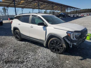 2022 GMC Terrain SLE z VIN 3GKALMEV7NL233993, wystawiony jako Copart lot #46848935 z przebiegiem 71 915 mil mil oraz Szkoda całkowita • Salvage title. Historia ofert i sprzedaży dostępna na DreamBid. Obrazek 4.