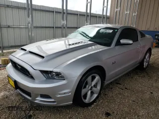 2013 Ford Mustang GT with VIN 1ZVBP8CF7D5242292, listed as a Copart auction lot 50411825 with 35,821 mi miles and Clean Title. Bid and sale history available at carsss.com. Image 1.