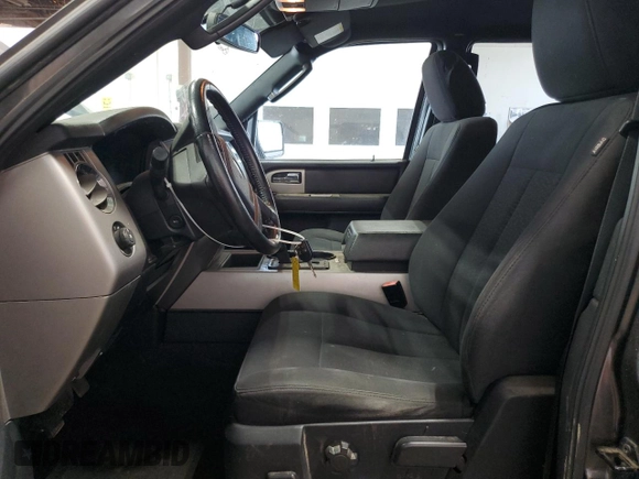 2017 Ford Expedition XLT with VIN 1FMJU1JT6HEA28919, listed as a Copart auction lot 64890035 with 110,615 mi miles and Clean title. Bid and sale history available at DreamBid. Image 7.