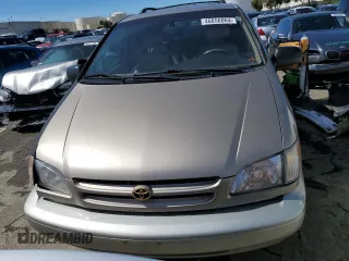 2000 Toyota Sienna LE with VIN 4T3ZF13C1YU288572, listed as a Copart auction lot 46656064 with 205,351 mi miles and Non Repairable. Bid and sale history available at DreamBid. Image 5.