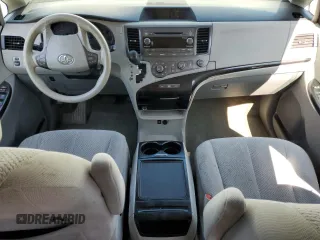 2012 Toyota Sienna LE AAS z VIN 5TDKK3DC8CS241301, wystawiony jako Copart lot #62791895 z przebiegiem 167 439 mil mil oraz Szkoda całkowita • Salvage title. Historia ofert i sprzedaży dostępna na DreamBid. Obrazek 8.