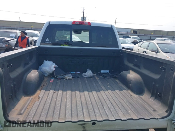 2018 GMC Sierra 1500 SLT z VIN 3GTU2NEC4JG608872, wystawiony jako IAAI lot #42299300 z przebiegiem 78 206 mil mil oraz . Historia ofert i sprzedaży dostępna na DreamBid. Obrazek 16.