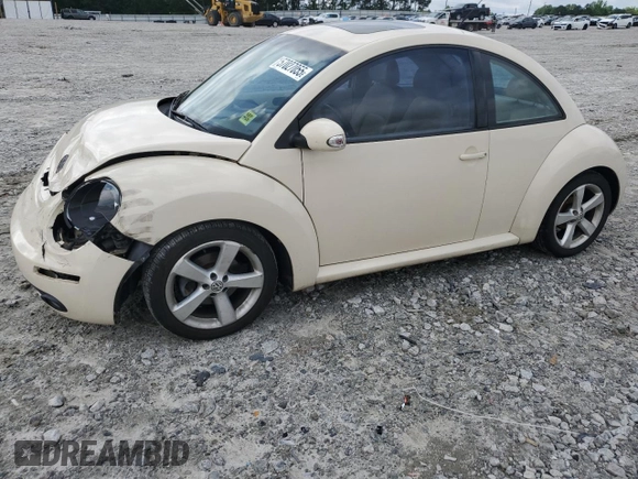 2006 Volkswagen Beetle with VIN 3VWSR31C56M422745, listed as a Copart auction lot 57027055 with 256,916 mi miles and Salvage title. Bid and sale history available at DreamBid. Image 1.