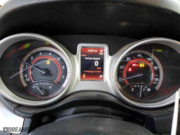 2014 Dodge Journey SXT with VIN 3C4PDCBG7ET107717, listed as a Copart auction lot 49899385 with 131,371 mi miles and Salvage Title. Bid and sale history available at carsss.com. Image 9.