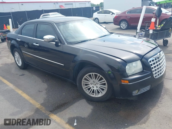 2010 Chrysler 300 Touring with VIN 2C3CA5CV3AH195530, listed as a IAAI auction lot 42103512 with 291,724 mi miles and . Bid and sale history available at DreamBid. Image 1.