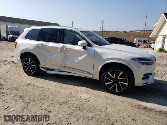 2024 Volvo XC90 Plus Bright Theme z VIN YV4062JE4R1154350, wystawiony jako Copart lot #47663595 z przebiegiem 21 626 mil mil oraz Szkoda całkowita • Salvage title. Historia ofert i sprzedaży dostępna na DreamBid. Obrazek 4.