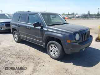 2014 Jeep Patriot Sport with VIN 1C4NJRBB6ED533895, listed as a IAAI auction lot 42206470 with 104,603 mi miles. Bid and sale history available at carsss.com. Image 1.