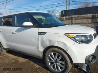 2018 Kia Soul + with VIN KNDJP3A52J7901598, listed as a IAAI auction lot 41875303 with 58,806 mi miles. Bid and sale history available at carsss.com. Image 19.