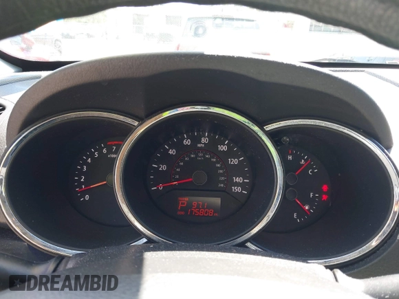 2011 Kia Sorento LX with VIN 5XYKT3A12BG033992, listed as a IAAI auction lot 41832461 with 175,808 mi miles. Bid and sale history available at carsss.com. Image 7.