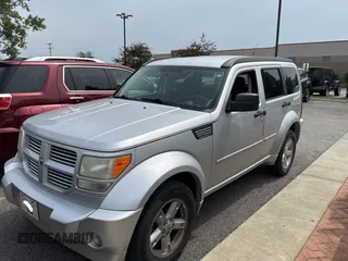 2011 Dodge Nitro SXT z VIN 1D4PT5GK5BW533989, wystawiony jako Copart lot #61019655 z przebiegiem 190 113 mil mil oraz Czysty tytuł • Clean title. Historia ofert i sprzedaży dostępna na DreamBid. Obrazek 2.