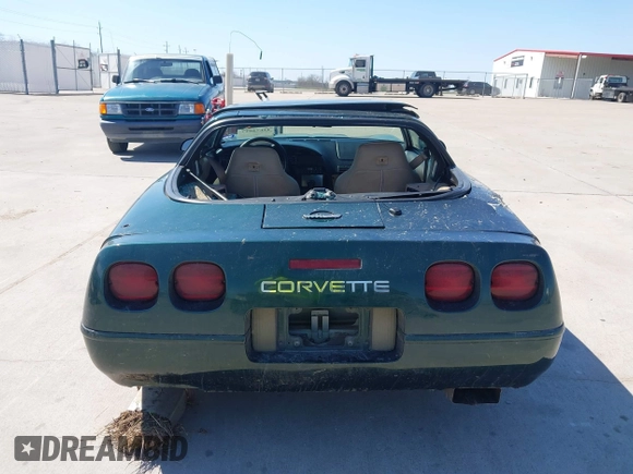 1995 Chevrolet Corvette z VIN 1G1YY22P7S5114691, wystawiony jako IAAI lot #41671037 z przebiegiem 129 384 mil mil oraz . Historia ofert i sprzedaży dostępna na DreamBid. Obrazek 16.