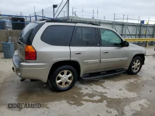 2002 GMC Envoy SLT with VIN 1GKDT13S122445936, listed as a Copart auction lot 44230555 with 203,640 mi miles and Non Repairable. Bid and sale history available at carsss.com. Image 3.