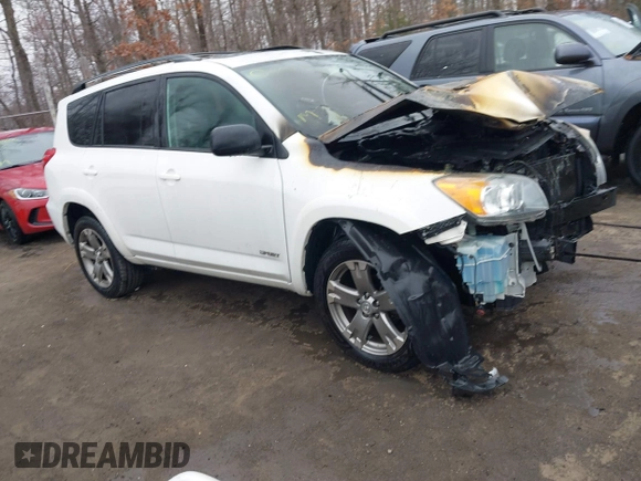 2011 Toyota RAV4 Sport with VIN 2T3RF4DVXBW133575, listed as a IAAI auction lot 41781017 with 1 mi miles. Bid and sale history available at carsss.com. Image 1.