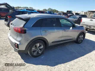 2022 Kia Niro LXS with VIN KNDCB3LC7N5498674, listed as a Copart auction lot 77091584 with 33,148 mi miles and Clean Title. Bid and sale history available at carsss.com. Image 3.
