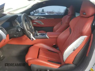 2020 BMW M8 Competition z VIN WBSAE0C06LBM08425, wystawiony jako Copart lot #75154953 z przebiegiem Nie podano mil oraz . Historia ofert i sprzedaży dostępna na DreamBid. Obrazek 7.