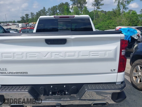 2021 Chevrolet Silverado 1500 LT z VIN 1GCUYDED4MZ240179, wystawiony jako IAAI lot #42151611 z przebiegiem 122 521 mil mil oraz . Historia ofert i sprzedaży dostępna na DreamBid. Obrazek 16.