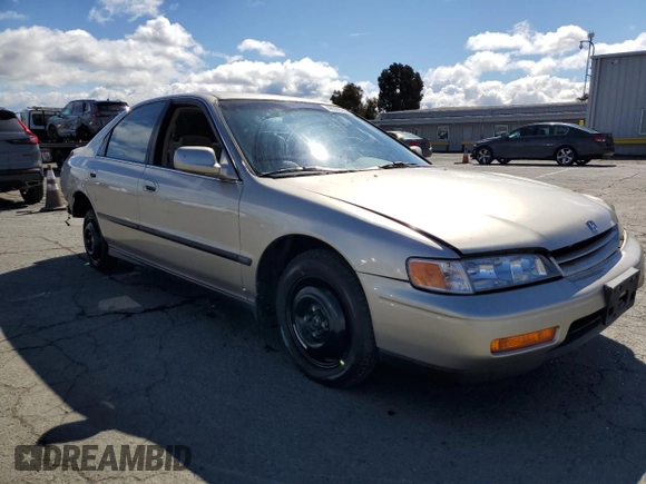 1995 Honda Accord LX with VIN 1HGCD5638SA090464, listed as a Copart auction lot 48593965 with 142,003 mi miles and Clean Title. Bid and sale history available at carsss.com. Image 4.
