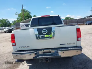 2010 Nissan Titan SE with VIN 1N6BA0ED4AN323907, listed as a IAAI auction lot 42113512 with 198,530 mi miles. Bid and sale history available at carsss.com. Image 17.