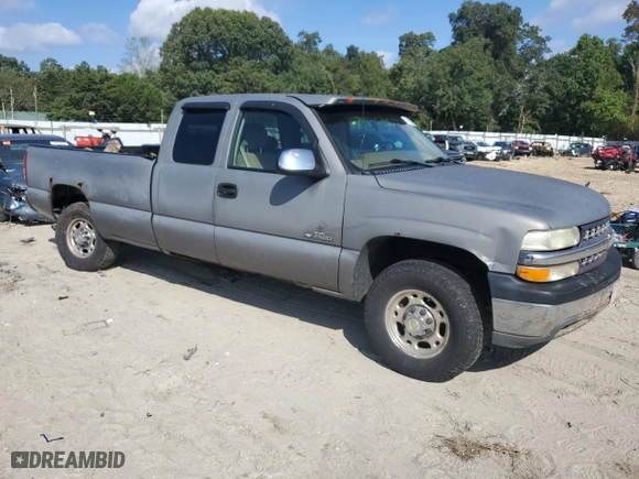 2000 Chevrolet Silverado 2500 LS with VIN 1GCGC29U6YE277564, listed as a Copart auction lot 74107824 with 310,686 mi miles and Salvage Title. Bid and sale history available at carsss.com. Image 4.