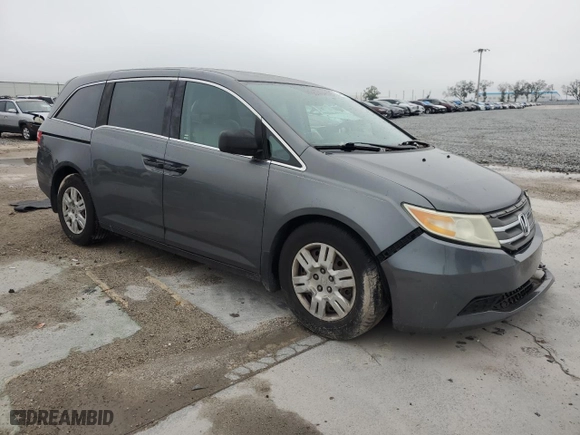 2013 Honda Odyssey LX with VIN 5FNRL5H25DB028790, listed as a Copart auction lot 46675685 with 219,064 mi miles and Salvage Title. Bid and sale history available at carsss.com. Image 4.