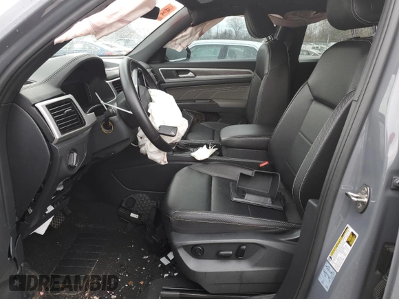 2022 Volkswagen Atlas SE z VIN 1V2KE2CA4NC203892, wystawiony jako Copart lot #46298655 z przebiegiem 39 820 mil mil oraz Szkody całkowita. Historia ofert i sprzedaży dostępna na DreamBid. Obrazek 7.