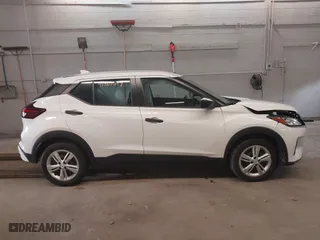 2022 Nissan Kicks S with VIN 3N1CP5BV8NL505330, listed as a IAAI auction lot 41907514 with 30,604 mi miles. Bid and sale history available at carsss.com. Image 13.