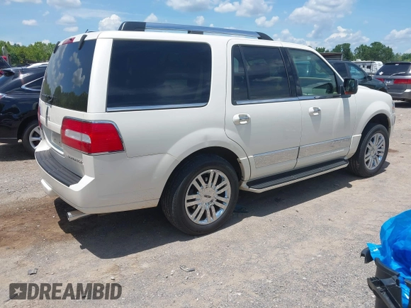 2007 Lincoln Navigator with VIN 5LMFU27507LJ08406, listed as a IAAI auction lot 42740531 with 152,405 mi miles and . Bid and sale history available at DreamBid. Image 4.