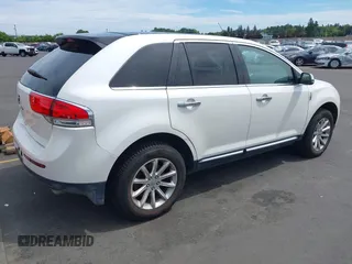 2012 Lincoln MKX z VIN 2LMDJ8JKXCBL01858, wystawiony jako IAAI lot #42221692 z przebiegiem 89 470 mil mil oraz . Historia ofert i sprzedaży dostępna na DreamBid. Obrazek 4.