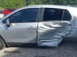 2020 Chevrolet Trax LS with VIN 3GNCJKSB8LL313882, listed as a IAAI auction lot 42030112 with 34,072 mi miles and . Bid and sale history available at DreamBid. Image 14.