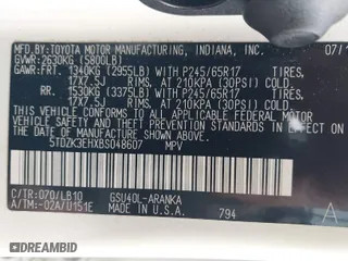 2011 Toyota Highlander with VIN 5TDZK3EHXBS048607, listed as a IAAI auction lot 41180677 with 211,295 mi miles. Bid and sale history available at carsss.com. Image 9.
