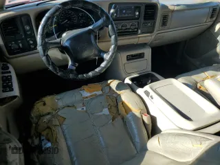2001 Chevrolet Suburban LS with VIN 3GNEC16T71G246018, listed as a Copart auction lot 69311934 with 357,653 mi miles and Salvage Title. Bid and sale history available at carsss.com. Image 8.