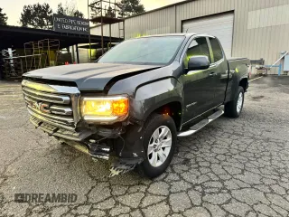 2015 GMC Canyon 2WD SLE with VIN 1GTH5BEA3F1138233, listed as a Copart auction lot 83715314 with 71,254 mi miles and Clean Title. Bid and sale history available at carsss.com. Image 2.
