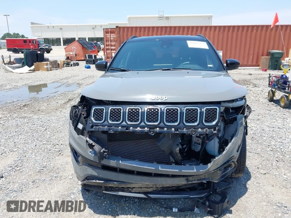 2024 Jeep Compass Limited z VIN 3C4NJDCN8RT596315, wystawiony jako IAAI lot #42607474 z przebiegiem 41 495 mil mil oraz . Historia ofert i sprzedaży dostępna na DreamBid. Obrazek 12.