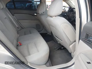 2010 Ford Fusion SE с VIN 3FAHP0HG1AR117710, выставлен на аукционе IAAI как лот 42666903 с пробегом 152 859 миль миль и . История ставок и продаж доступна на DreamBid. Изображение 8.