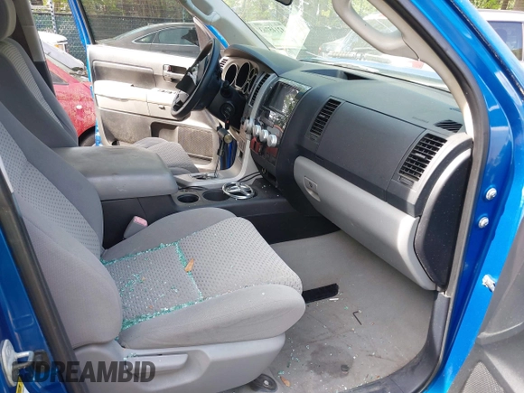 2008 Toyota Tundra 4WD Truck with VIN 5TBBV54198S492975, listed as a IAAI auction lot 42145763 with 281,934 mi miles. Bid and sale history available at carsss.com. Image 5.