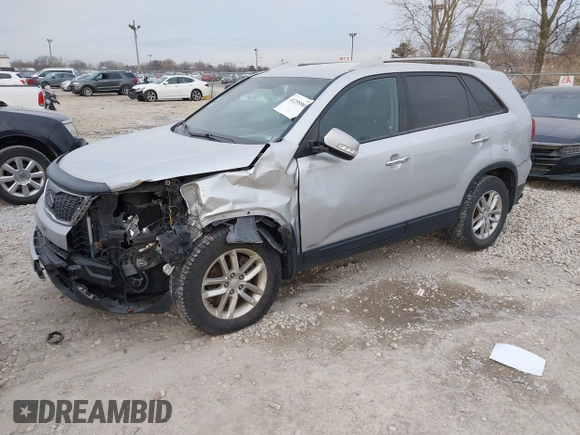 2015 Kia Sorento LX with VIN 5XYKTCA60FG639261, listed as a IAAI auction lot 41255907 with 133,665 mi miles and . Bid and sale history available at DreamBid. Image 2.