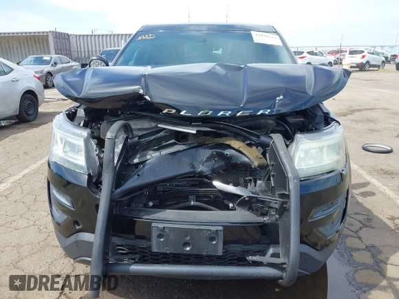 2016 Ford Police Interceptor Utility z VIN 1FM5K8AR8GGB36191, wystawiony jako IAAI lot #42046563 z przebiegiem 102 912 mil mil oraz . Historia ofert i sprzedaży dostępna na DreamBid. Obrazek 6.