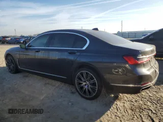 2021 BMW 7 Series 740i z VIN WBA7T2C06MCG10258, wystawiony jako Copart lot #43330265 z przebiegiem 37 938 mil mil oraz Nie do naprawy • Non repairable. Historia ofert i sprzedaży dostępna na DreamBid. Obrazek 2.
