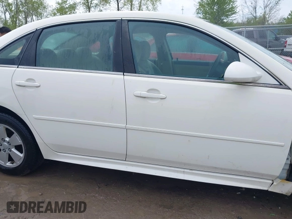 2009 Chevrolet Impala LT with VIN 2G1WT57K091158967, listed as a IAAI auction lot 42188822 with 117,827 mi miles and . Bid and sale history available at DreamBid. Image 13.