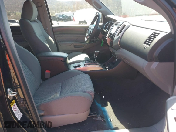 2015 Toyota Tacoma with VIN 3TMMU4FN7FM085666, listed as a IAAI auction lot 42051241 with 224,513 mi miles and . Bid and sale history available at DreamBid. Image 5.