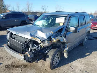 2016 Jeep Patriot Sport with VIN 1C4NJRBB1GD719198, listed as a IAAI auction lot 41987326 with 155,886 mi miles and . Bid and sale history available at carsss.com. Image 6.