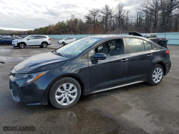 2020 Toyota Corolla LE with VIN JTDEPRAEXLJ070572, listed as a Copart auction lot 50246035 with 47,736 mi miles and Salvage Title. Bid and sale history available at carsss.com. Image 1.