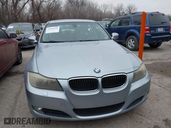2011 BMW 3 Series 328i xDrive with VIN WBAPK7C56BA973080, listed as a IAAI auction lot 41504229 with 247,771 mi miles. Bid and sale history available at carsss.com. Image 6.