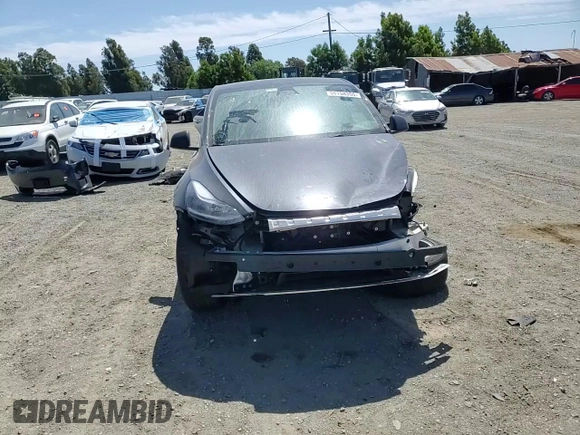 2024 Tesla Model Y Long Range z VIN 7SAYGDEE6RF032348, wystawiony jako Copart lot #58158355 z przebiegiem Nie podano mil oraz Szkoda całkowita • Salvage title. Historia ofert i sprzedaży dostępna na DreamBid. Obrazek 15.